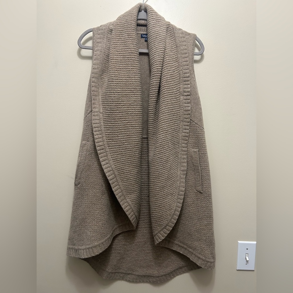 Splendid Sleeveless Cardigan